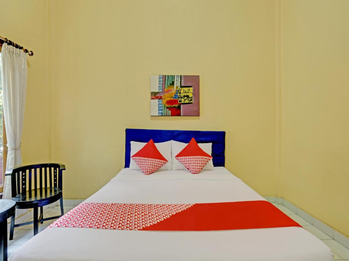 Oyo 3096 Hotel Dewi Warsiki Гилиманук Екстериор снимка