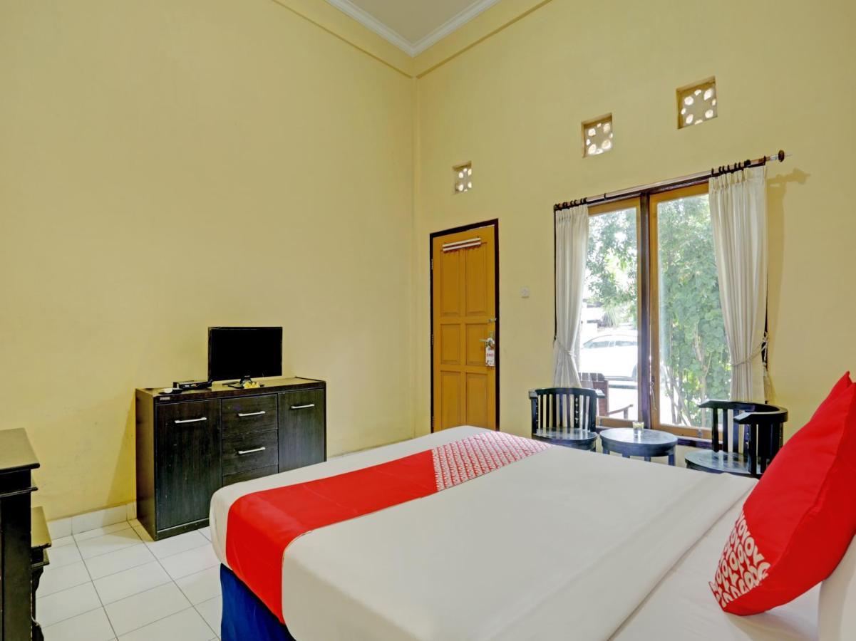 Oyo 3096 Hotel Dewi Warsiki Гилиманук Екстериор снимка