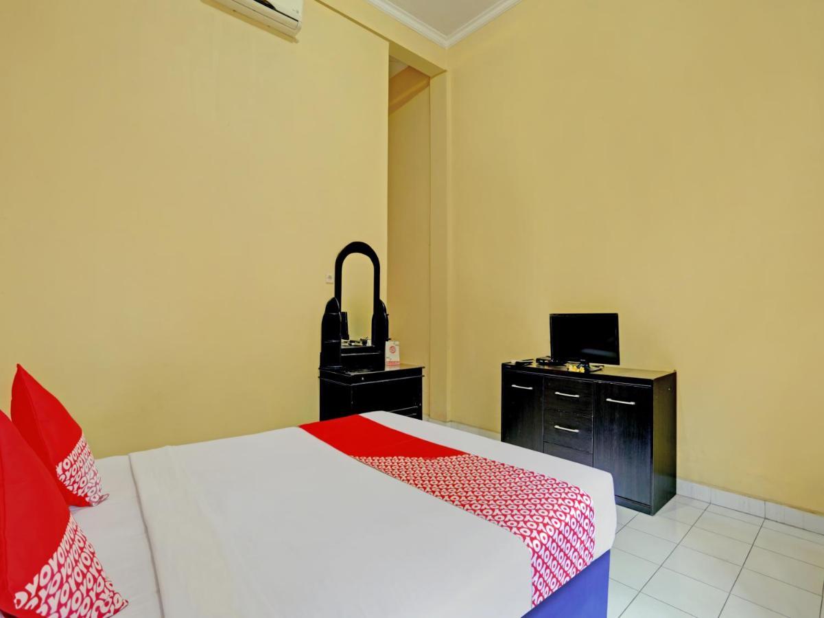 Oyo 3096 Hotel Dewi Warsiki Гилиманук Екстериор снимка